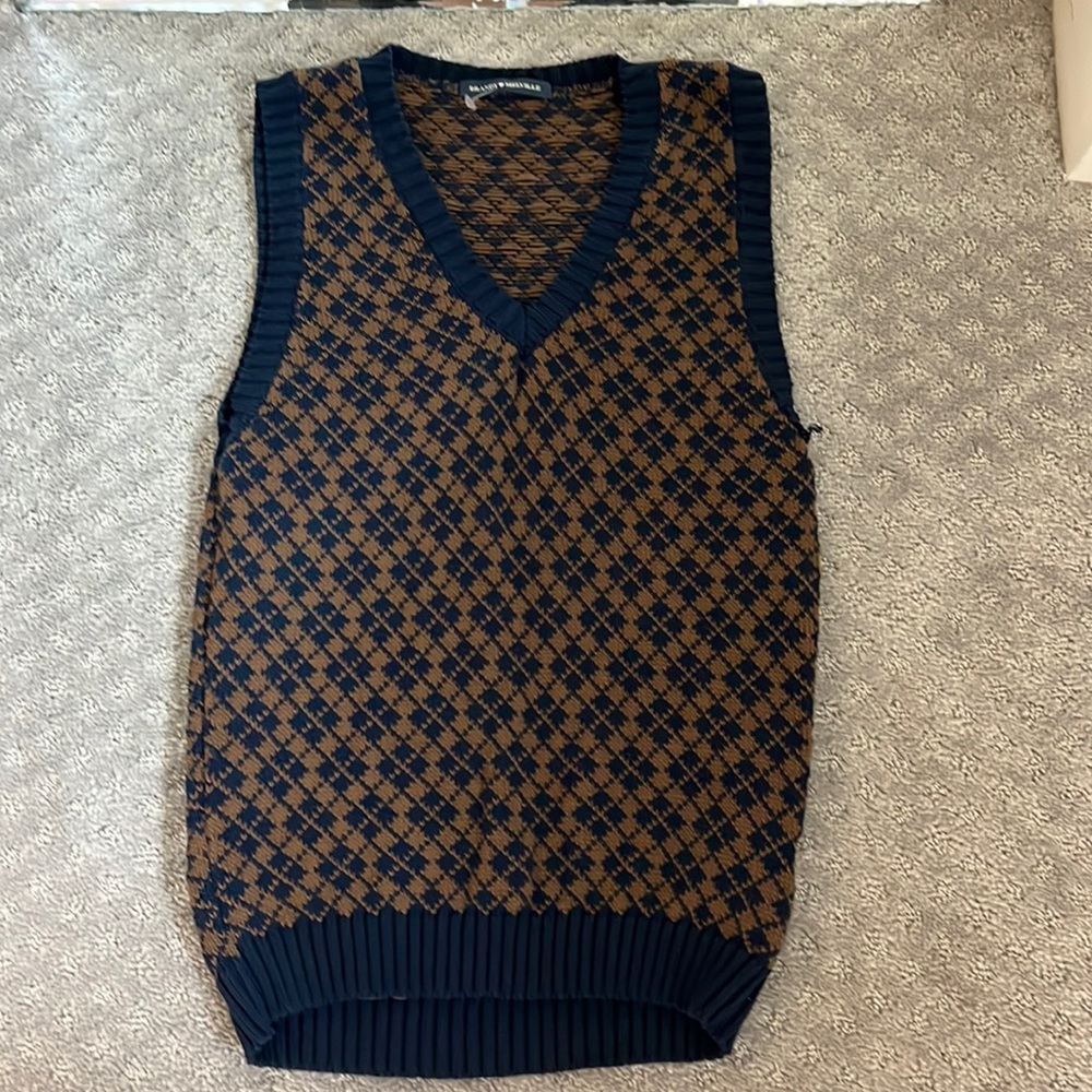 COPY - brown and navy sweater vest brandy Melville one size